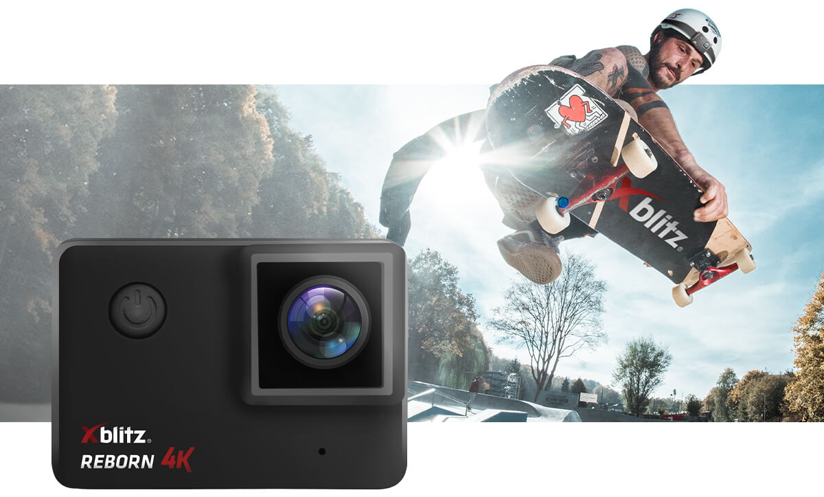 Kamera sportowa z dwoma wyświetlaczami 