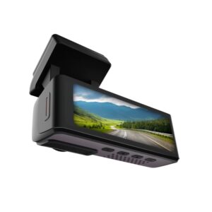 kamera xblitz go3 pokazana z wyswietlaczem i uchwytem od boku